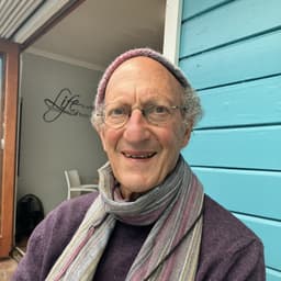 Dr Bernard Brom